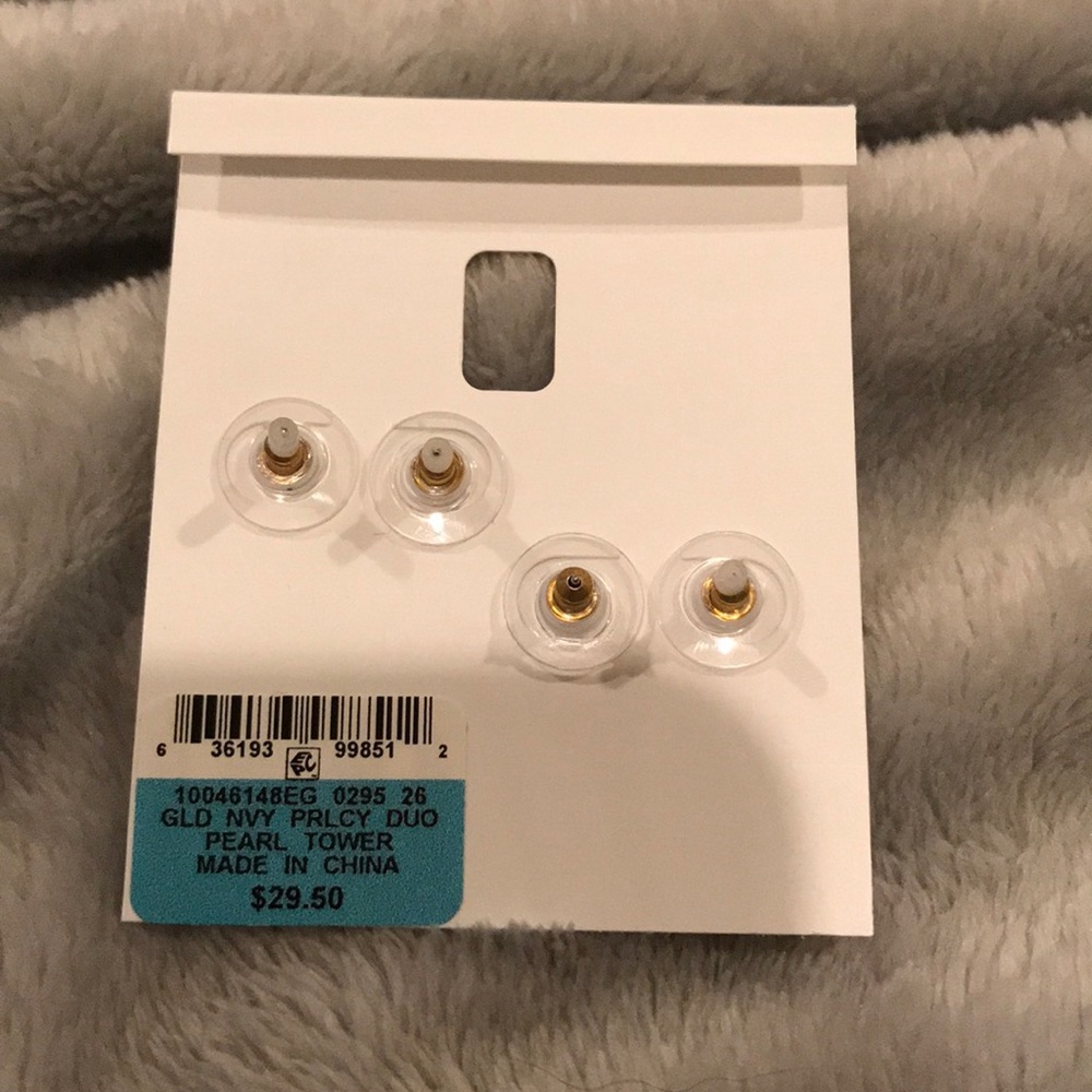 Stud Earring Set - Picture 2 of 6